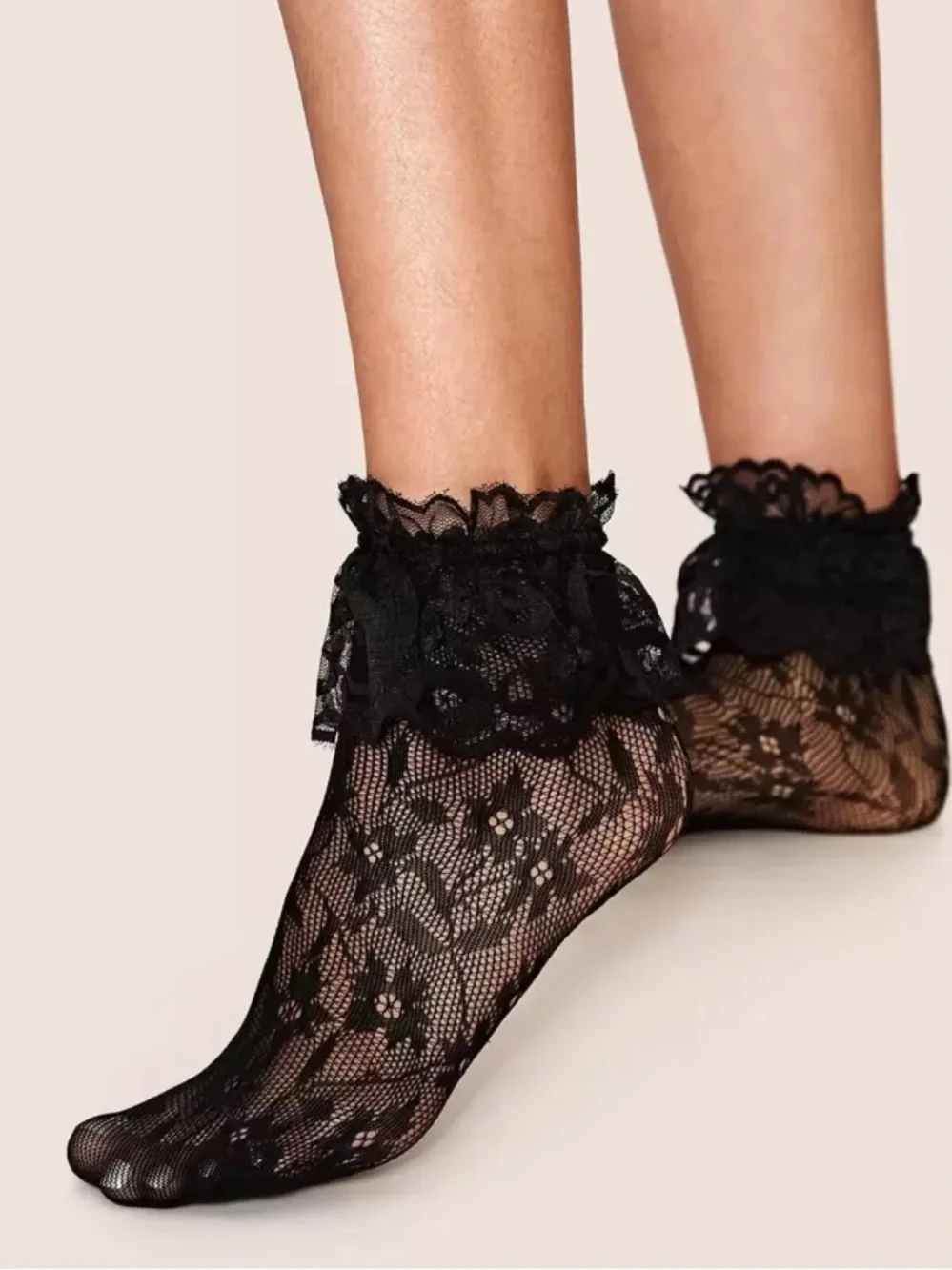 Lace Ruffle Ankle Socks - Black